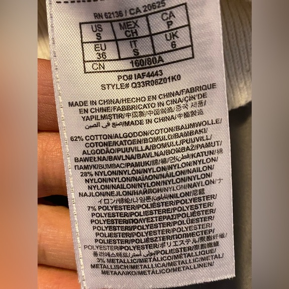 Guess Womens Knit Sweater Size S striped long sleeve V-neck - Picture 10 of 10